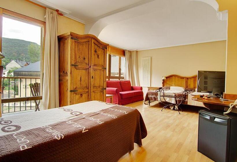 חדר משפחתי, La Posada