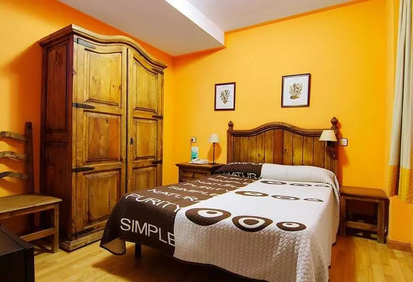Ekonomik Oda, La Posada