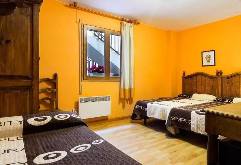 Economy Triple Room, La Posada