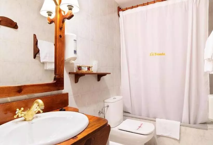 Economy Triple Room, La Posada