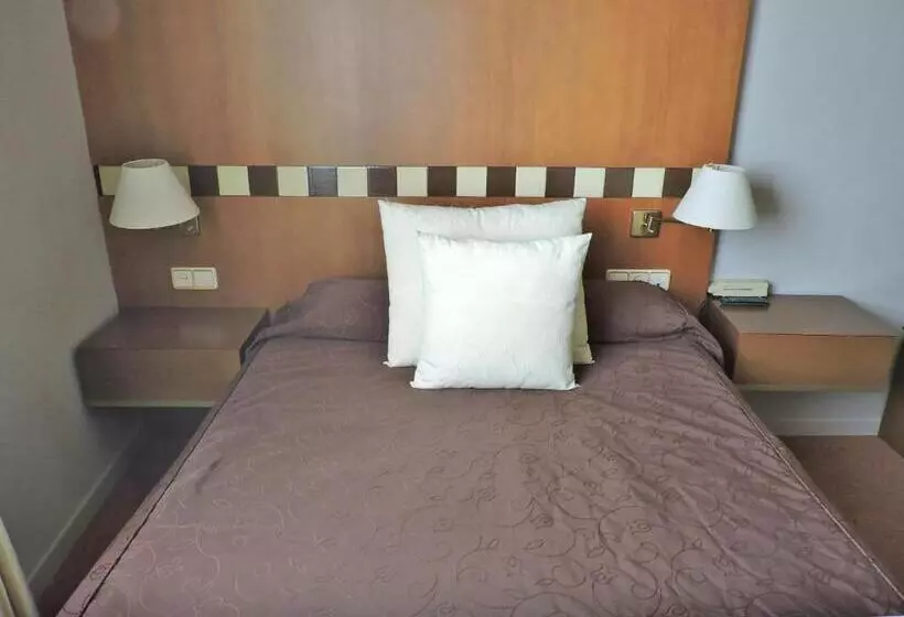 Quarto standart individual, Las Yucas