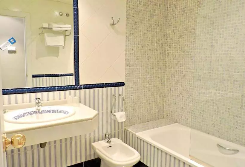 Quarto Triplo Standart, Las Yucas