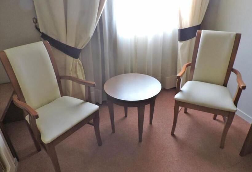 غرفة قياسية, Las Yucas