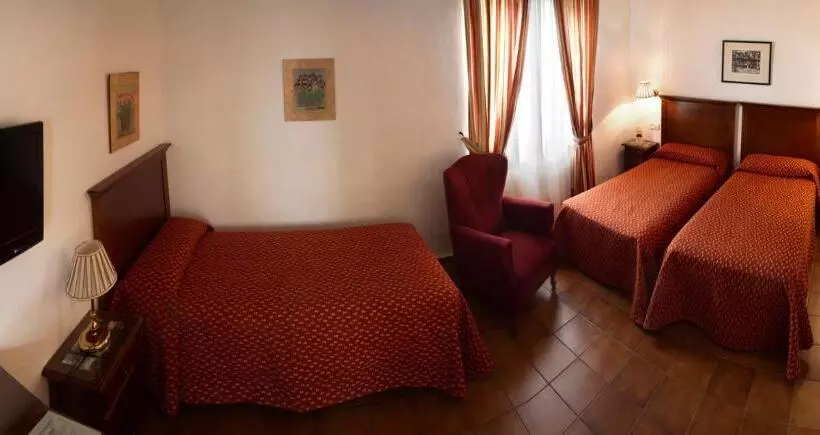 اتاق استاندارد سه نفره, Los Olivos