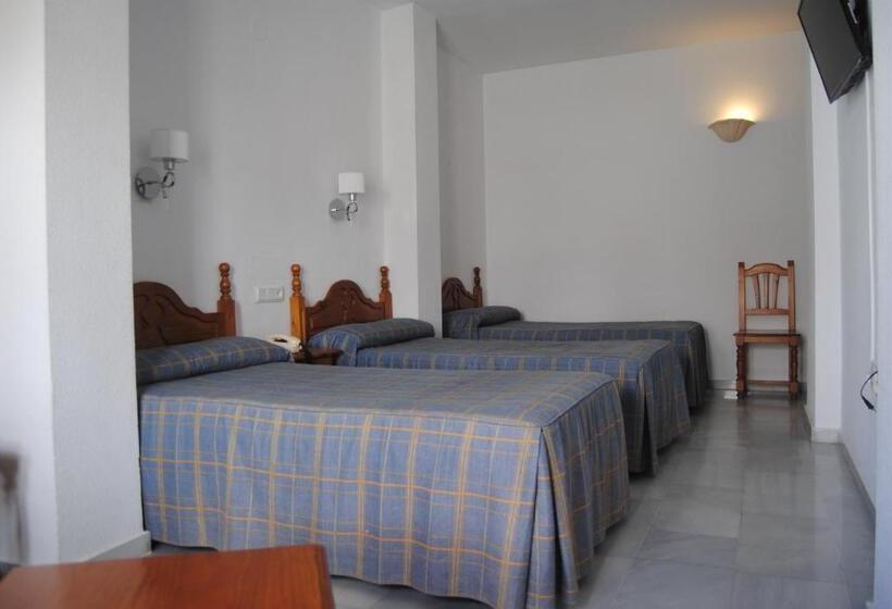 Номер Стандарт Трехместный, Mirasol