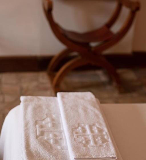 Номер Стандарт, Monasterio De San Francisco