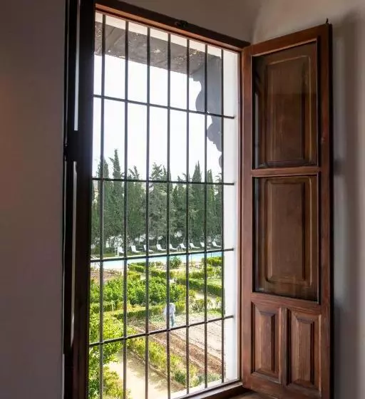 トリプルクラシックルーム, Monasterio De San Francisco