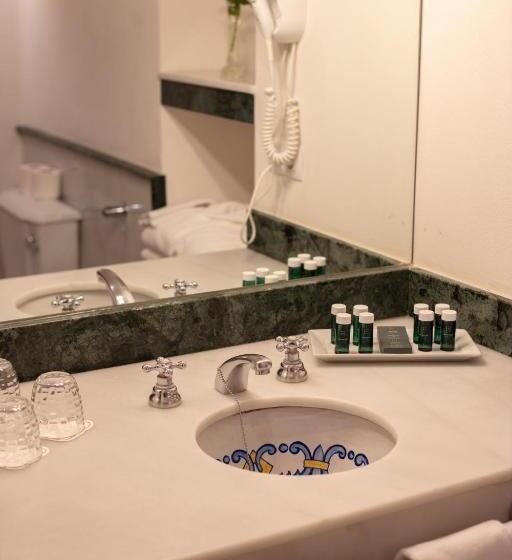 Семейный Номер, Monasterio De San Francisco