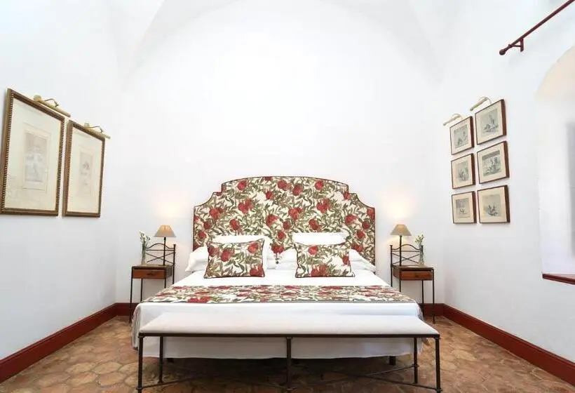 ジュニアスイート, Monasterio De San Francisco