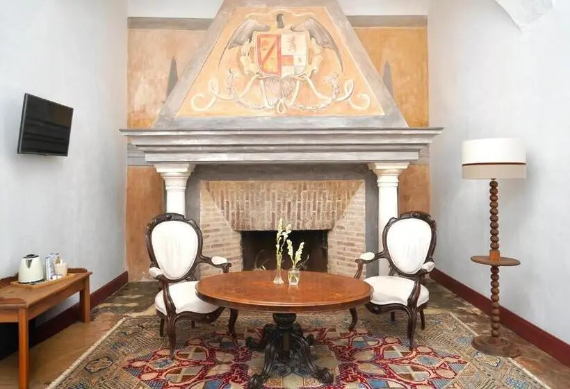 ジュニアスイート, Monasterio De San Francisco