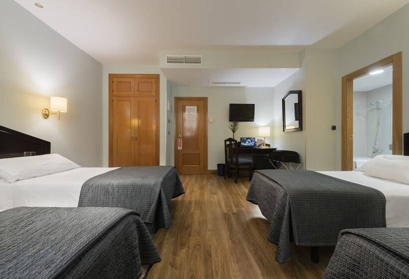 家庭间, Porcel Navas