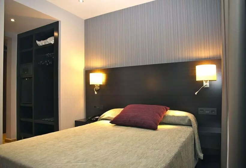 اتاق راحتی یک تخته, Petit Palau Adults Only