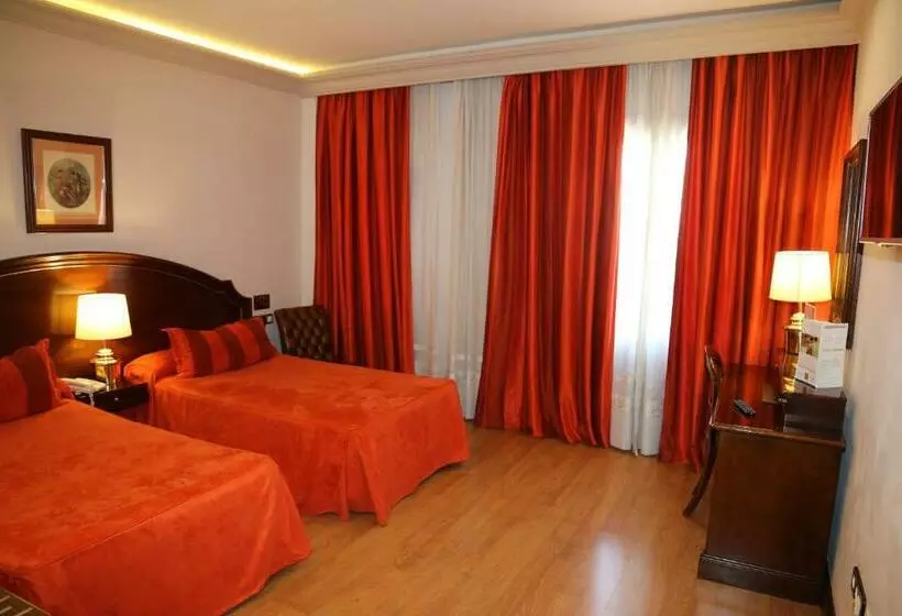 Chambre Standard, Princesa Ana