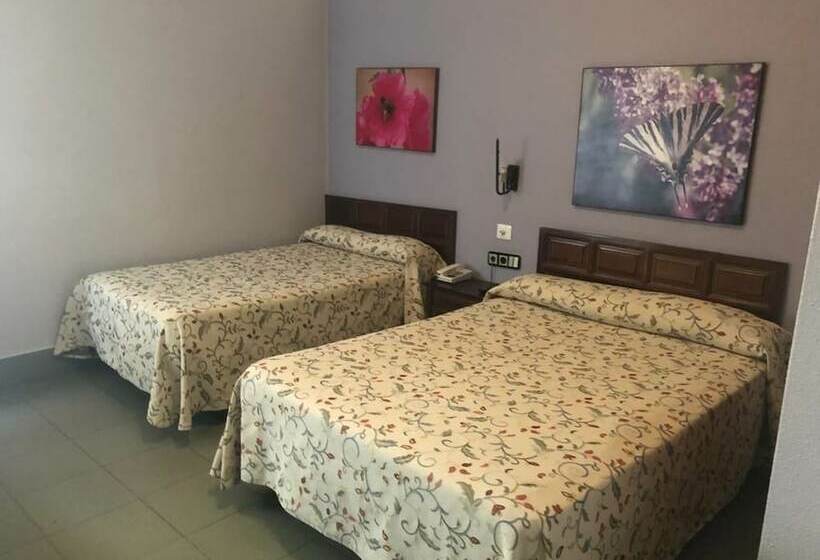 Номер Стандарт, Restaurante El Cortijo De Miajadas
