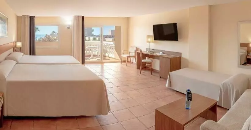 اتاق استاندارد با تراس و چشم‌انداز دریا, Rh Casablanca Suites
