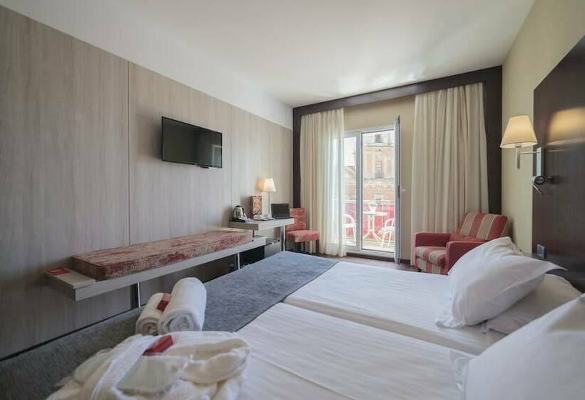 Номер Superior, Salymar