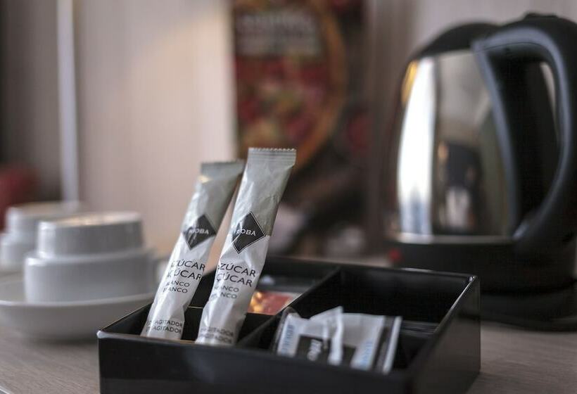 Номер Superior, Salymar