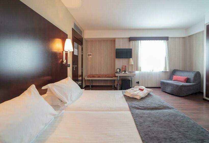 Номер Стандарт Трехместный, Salymar