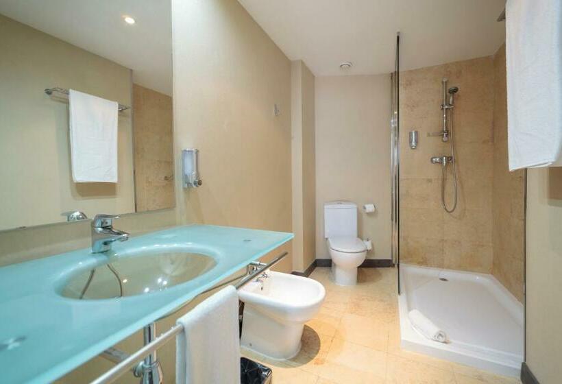 Номер Стандарт Трехместный, Salymar