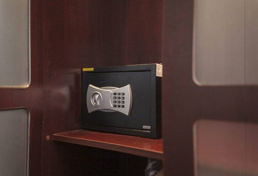 Номер Стандарт Трехместный, Salymar