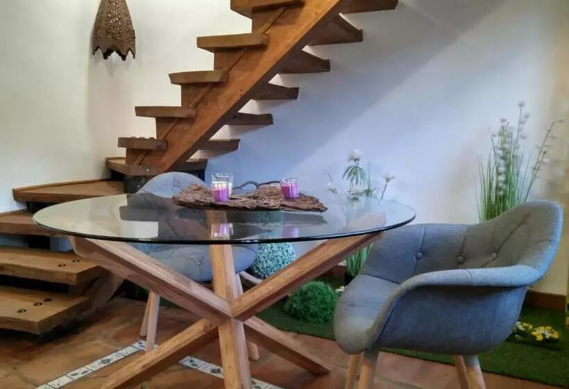メゾネットスイート, Sierra Madrona