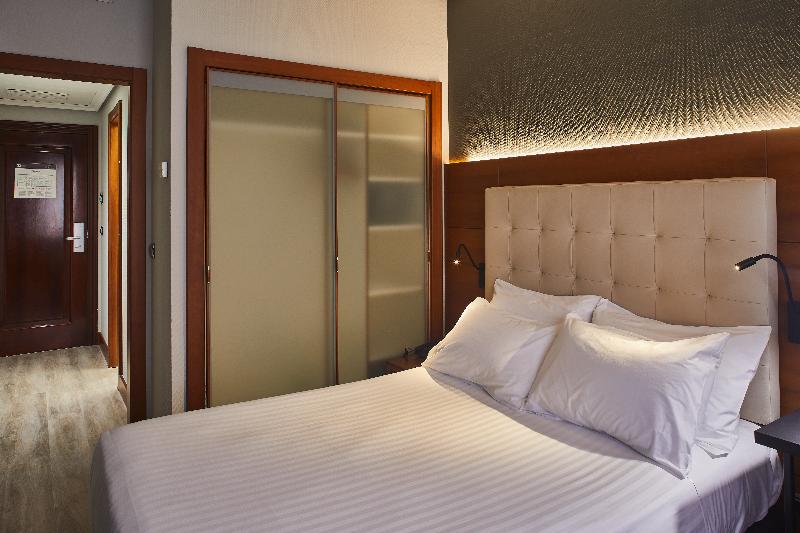 シングルベーシックルーム, Silken Amara Plaza