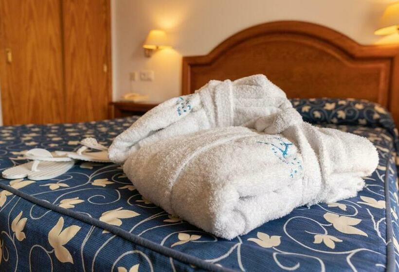 Номер Стандарт Вид на Реку, Xauen