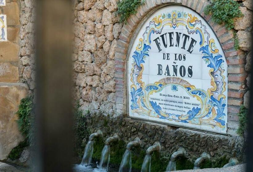 Номер Стандарт Вид на Реку, Xauen