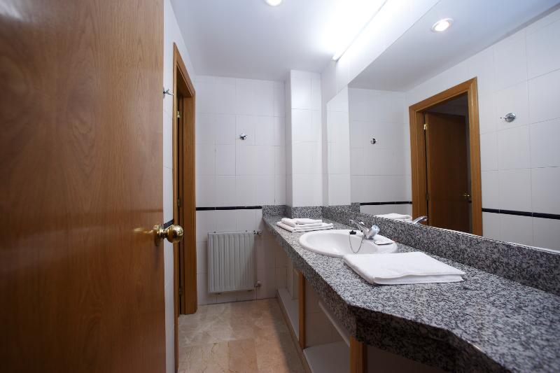 标准单人间, Rialta