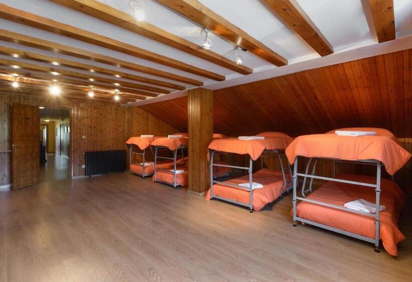 اتاق خانوادگی, Albergue Villanúa