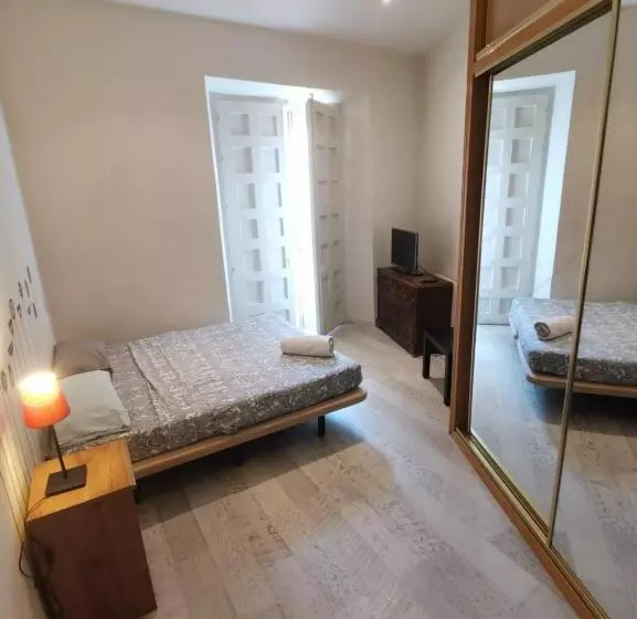 Habitación Estándar con Balcón, Arta