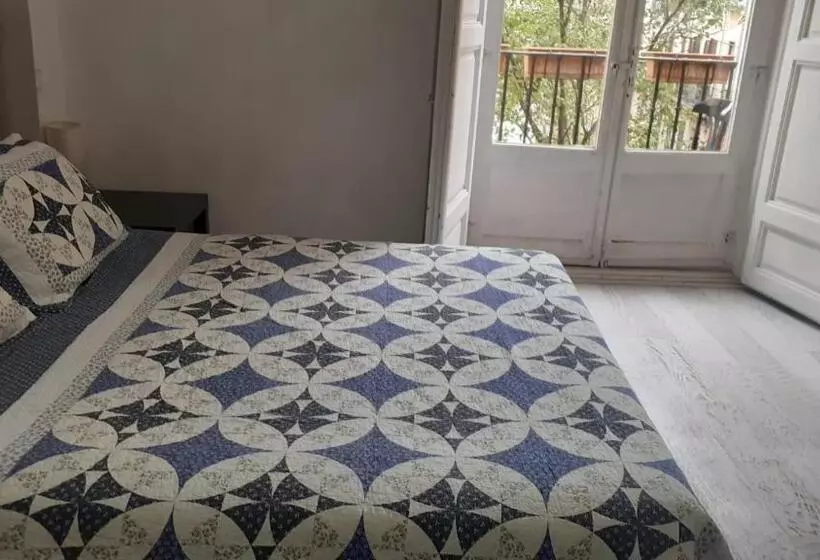 Habitación Estándar con Balcón, Arta