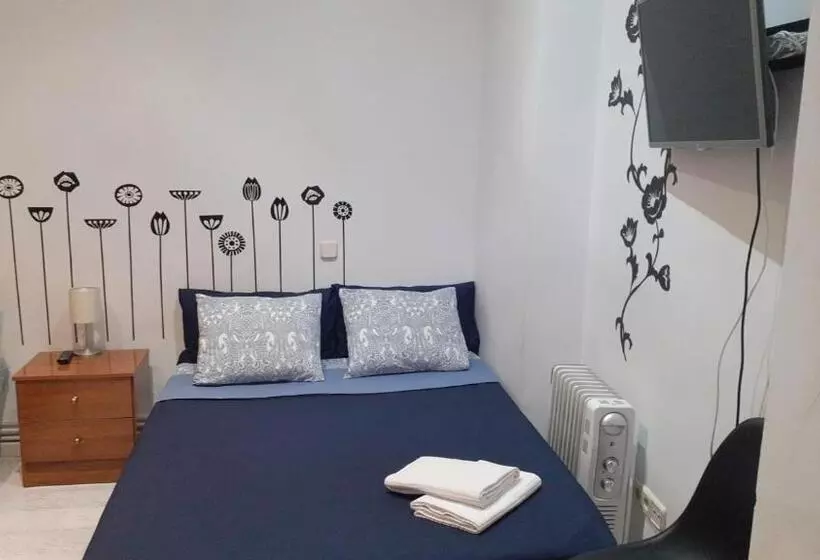 Habitación Estándar con Balcón, Arta