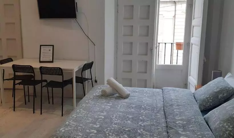 Habitación Cuádruple Estándar con Balcón, Arta
