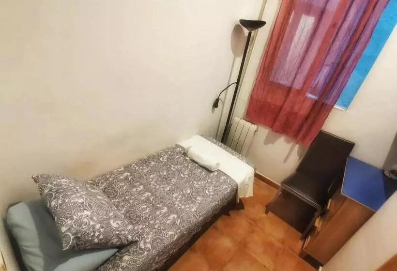 Habitación Economy Individual, Arta