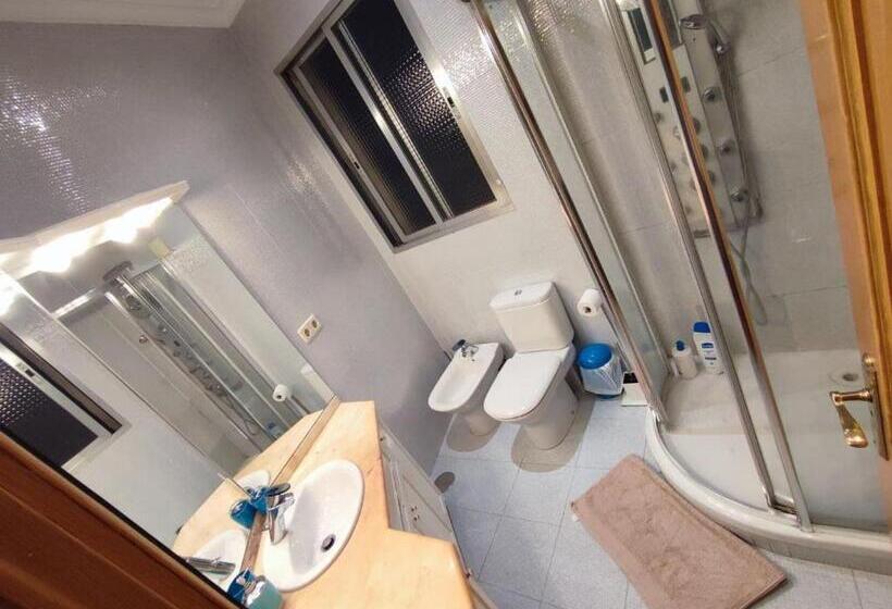 اتاق استاندارد با بالکن, Arta