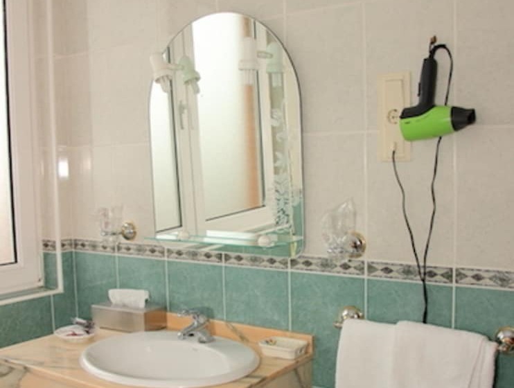 スタンダードルーム, Avenida Iii