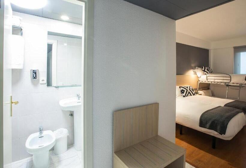 Четырехместный Номер Стандарт, Burlada