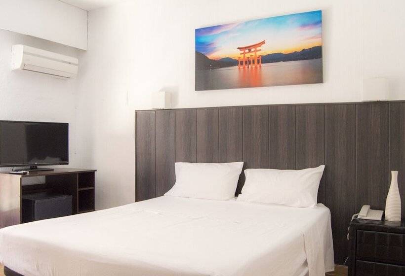 חדר סטנדרט, Carlos Iii