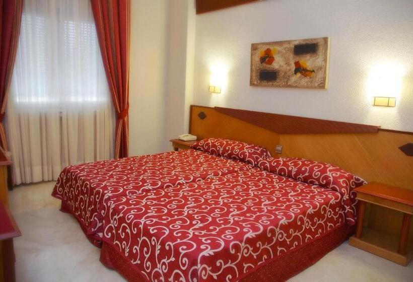 Номер Стандарт Трехместный, Del Val