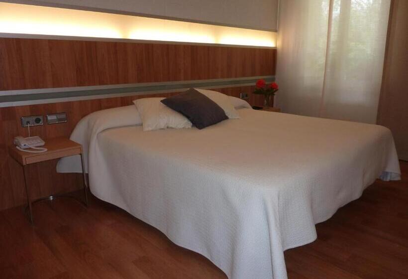 Номер Стандарт, El Mesón