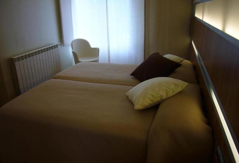 Трехместный Номер Стандарт Вид на Сад, El Mesón