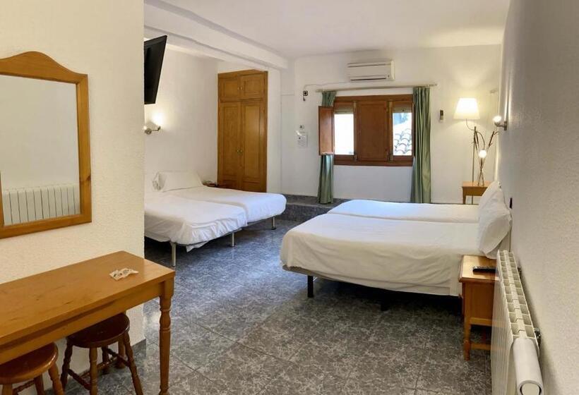 Четырехместный Номер Стандарт, El Mesón De Despeñaperros