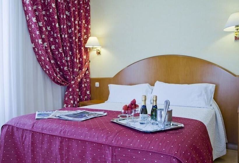 1ベッドルームアパートメントをつなぐ, Europa