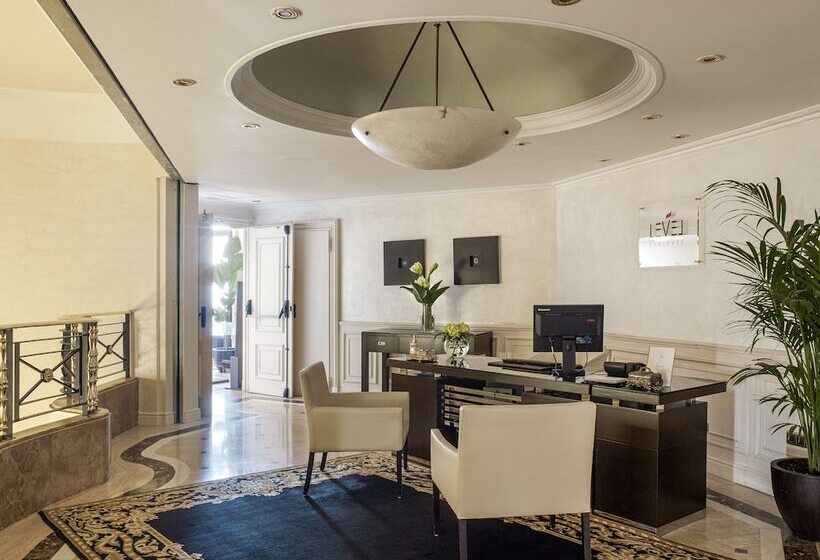 سوییت جونیور, Fenix Gran Meliá The Leading Hotels Of The World