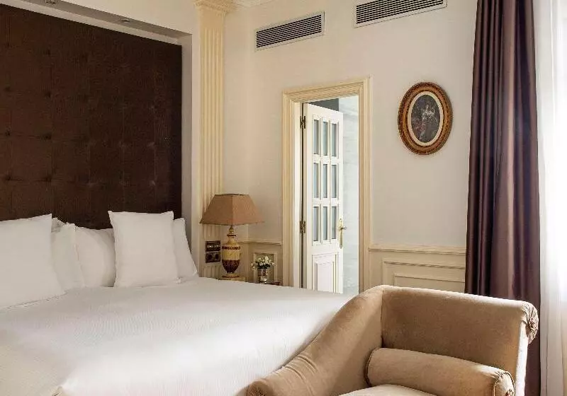 سوییت جونیور لوکس, Fenix Gran Meliá   The Leading Hotels Of The World