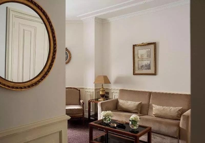 سوییت جونیور لوکس, Fenix Gran Meliá   The Leading Hotels Of The World