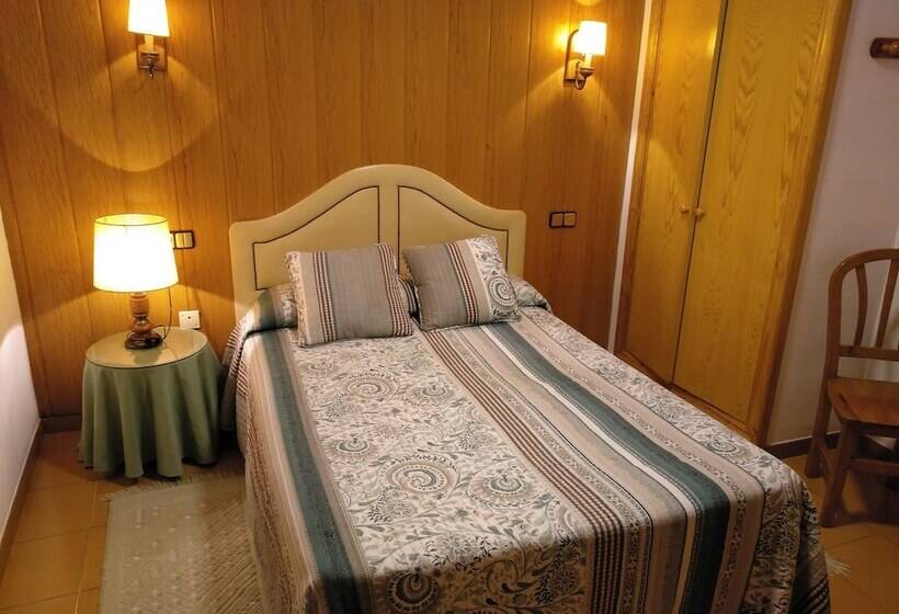 חדר סטנדרט, Fonda Mas