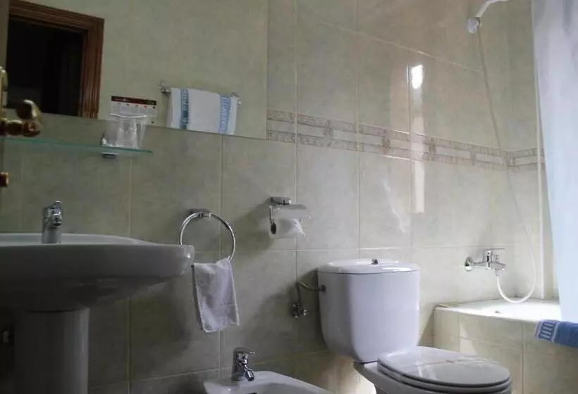 Standard Kolmen Hengen Huone, La Bonaigua