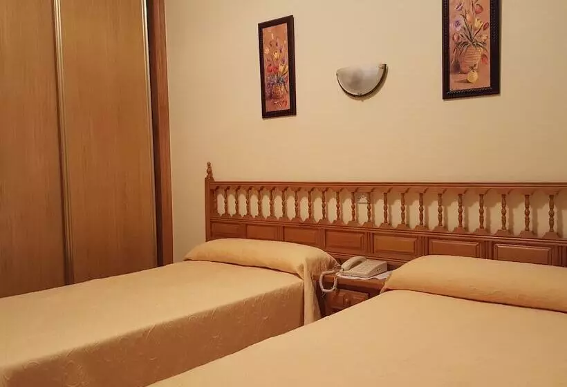 エコノミールーム, La Costera